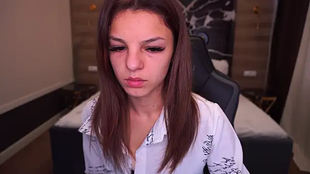 Snapshot of AnitaBambie chatting on October 10, 2025, 5:39 am AnitaBambie online show from October 10, 2025, 5:39 am