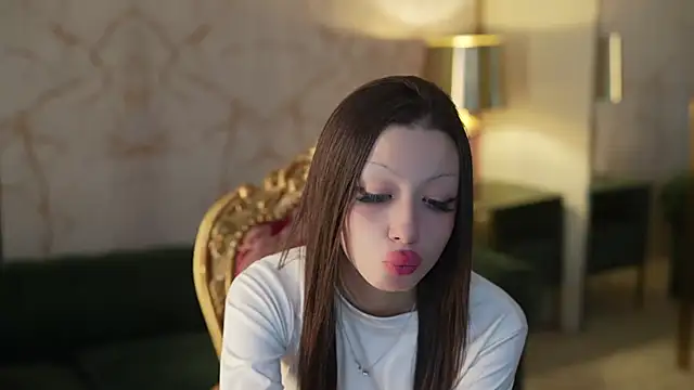 Snapshot of Naomi_054 chatting on September 21, 2025, 10:28 am Naomi 054 online show from September 21, 2025, 10:28 am