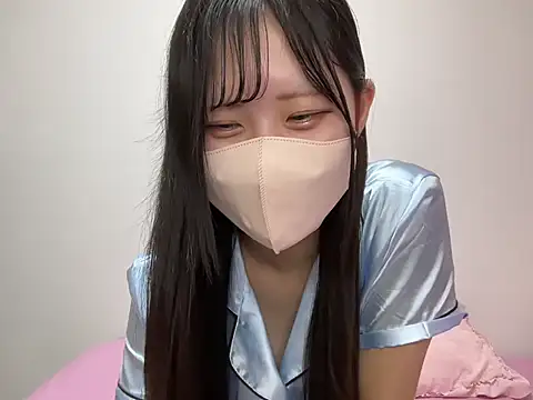 noa uxu online show from October 13, 2025, 12:38 pm