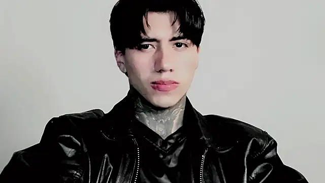 Snapshot of Alex_bdsmz chatting on November 7, 2025, 1:05 am Alex bdsmz online show from November 7, 2025, 1:05 am