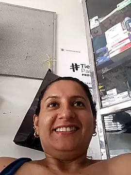 Snapshot of Titiss8921 chatting on October 3, 2025, 12:24 pm Titiss8921 online show from October 3, 2025, 12:24 pm