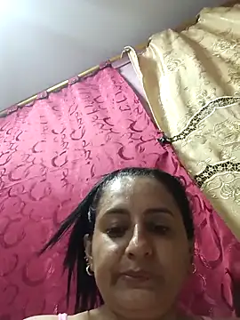 Snapshot of Titiss8921 chatting on October 25, 2025, 1:24 am Titiss8921 online show from October 25, 2025, 1:24 am
