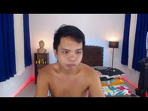 Snapshot of XExtraServiceManX chatting on October 31, 2025, 8:43 pm XExtraServiceManX online show from October 31, 2025, 8:43 pm