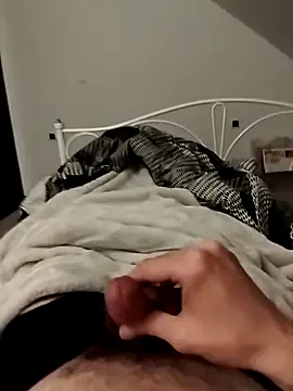 Snapshot of tip_hard_cock chatting on October 22, 2025, 5:02 pm tip hard cock online show from October 22, 2025, 5:02 pm