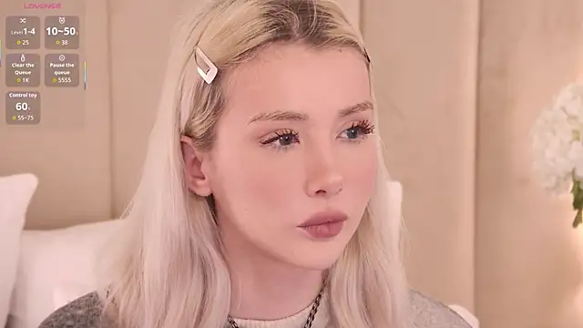 Snapshot of Nesolla chatting on September 26, 2025, 9:30 pm Nesolla online show from September 26, 2025, 9:30 pm