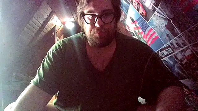 Snapshot of chubbyDavid1998 chatting on October 28, 2025, 5:48 pm chubbyDavid1998 online show from October 28, 2025, 5:48 pm