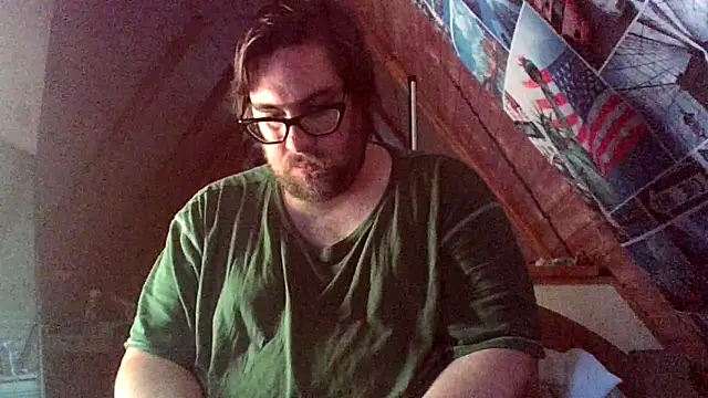 Snapshot of chubbyDavid1998 chatting on October 29, 2025, 1:35 pm chubbyDavid1998 online show from October 29, 2025, 1:35 pm