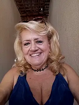 Snapshot of Belladama61 chatting on September 9, 2025, 1:10 pm Belladama61 online show from September 9, 2025, 1:10 pm