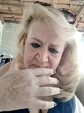 Snapshot of Belladama61 chatting on October 13, 2025, 12:05 pm Belladama61 online show from October 13, 2025, 12:05 pm