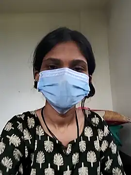 Snapshot of Shivani2002 chatting on November 5, 2025, 8:25 am Shivani2002 online show from November 5, 2025, 8:25 am