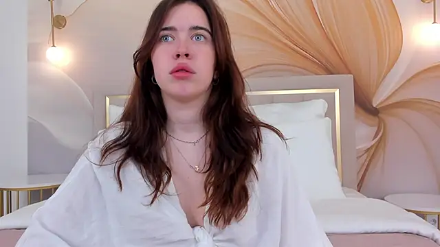 Snapshot of KimberlyBond chatting on September 23, 2025, 3:04 pm KimberlyBond online show from September 23, 2025, 3:04 pm