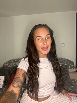 Snapshot of Rosieredxox chatting on September 9, 2025, 6:07 pm Rosieredxox online show from September 9, 2025, 6:07 pm