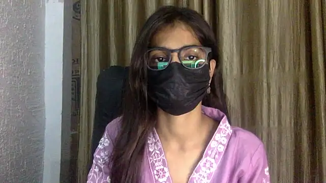 Snapshot of _kamyaa09 chatting on October 14, 2025, 9:21 am  kamyaa09 online show from October 14, 2025, 9:21 am