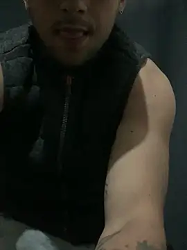 Snapshot of ayrrm chatting on November 11, 2025, 2:22 am ayrrm online show from November 11, 2025, 2:22 am