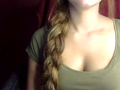 Snapshot of heartless_Queen chatting on October 18, 2025, 4:26 am heartless Queen online show from October 18, 2025, 4:26 am