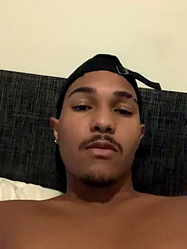 Snapshot of edualqxo chatting on October 9, 2025, 5:00 pm edualqxo online show from October 9, 2025, 5:00 pm