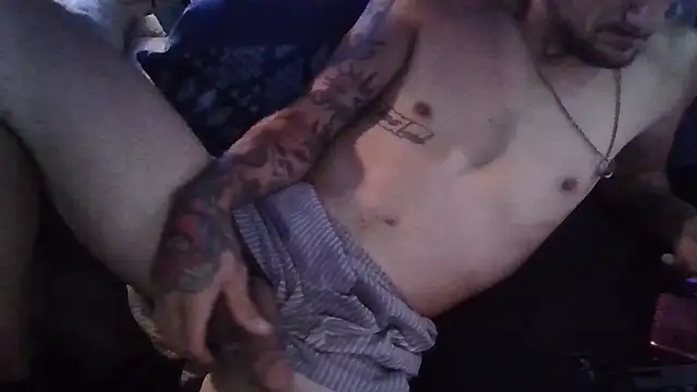 Snapshot of longdme33 chatting on October 6, 2025, 8:50 pm longdme33 online show from October 6, 2025, 8:50 pm