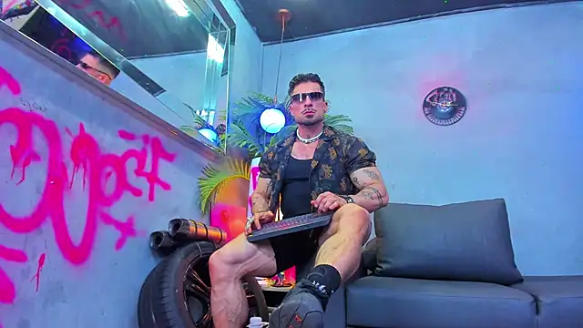 Snapshot of dennis_cox1 chatting on September 9, 2025, 10:20 pm dennis cox1 online show from September 9, 2025, 10:20 pm