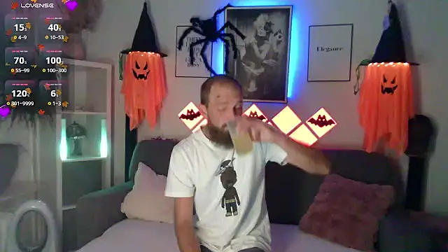 Snapshot of XBellaXundXUweX chatting on October 19, 2025, 6:19 pm XBellaXundXUweX online show from October 19, 2025, 6:19 pm