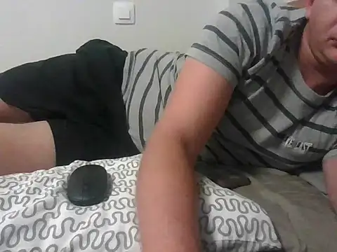 Snapshot of Marek1252 chatting on September 18, 2025, 9:28 pm Marek1252 online show from September 18, 2025, 9:28 pm