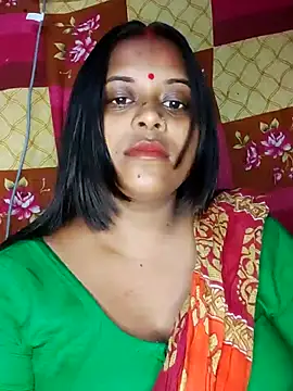 Snapshot of Hot-Show2 chatting on September 17, 2025, 10:28 am Hot-Show2 online show from September 17, 2025, 10:28 am