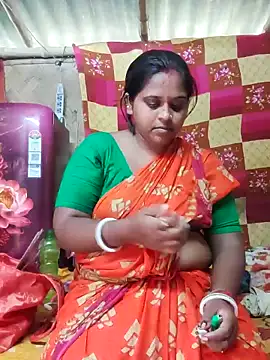 Snapshot of Hot-Show2 chatting on September 18, 2025, 6:59 am Hot-Show2 online show from September 18, 2025, 6:59 am