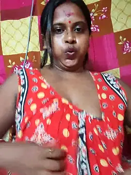 Snapshot of Hot-Show2 chatting on October 6, 2025, 4:15 pm Hot-Show2 online show from October 6, 2025, 4:15 pm