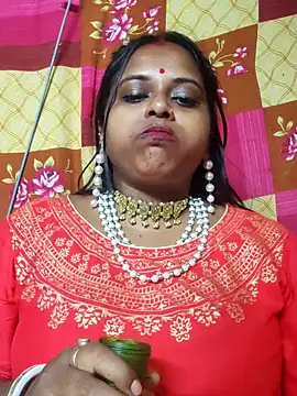 Snapshot of Hot-Show2 chatting on October 20, 2025, 5:46 pm Hot-Show2 online show from October 20, 2025, 5:46 pm