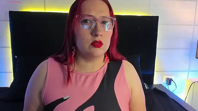 Snapshot of fieryluciana chatting on October 17, 2025, 4:04 am fieryluciana online show from October 17, 2025, 4:04 am