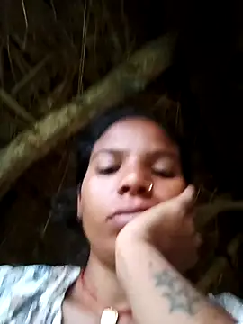 Snapshot of Rubi_sarma chatting on September 11, 2025, 12:33 am Rubi sarma online show from September 11, 2025, 12:33 am