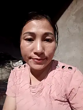 Snapshot of YAYAA-502 chatting on November 8, 2025, 11:43 am YAYAA-502 online show from November 8, 2025, 11:43 am