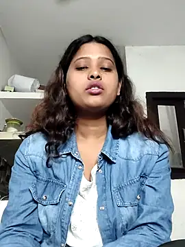 Snapshot of karina_0099 chatting on November 11, 2025, 6:24 am karina 0099 online show from November 11, 2025, 6:24 am