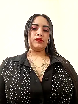 Snapshot of MAYE__13 chatting on October 9, 2025, 12:36 pm MAYE 13 online show from October 9, 2025, 12:36 pm