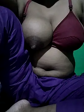 Snapshot of Maya-22 chatting on September 26, 2025, 3:38 pm Maya-22 online show from September 26, 2025, 3:38 pm