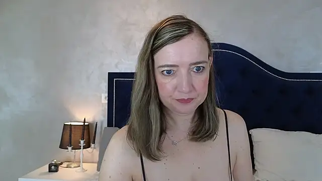 Blue Angel Sweet online show from October 23, 2025, 3:50 am