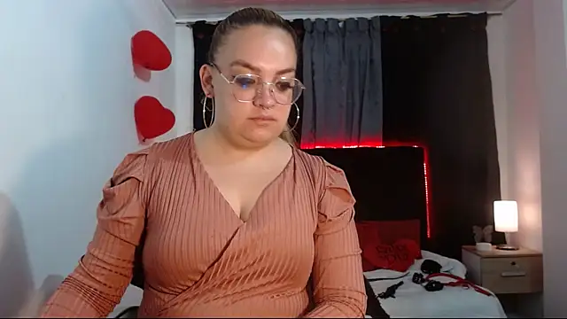 Snapshot of Sasha_TK chatting on September 8, 2025, 4:50 pm Sasha TK online show from September 8, 2025, 4:50 pm