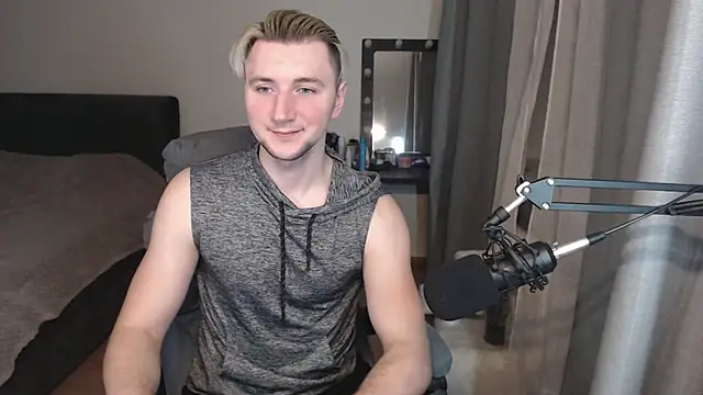 Snapshot of Elvin_Vaenight chatting on September 9, 2025, 9:14 pm Elvin Vaenight online show from September 9, 2025, 9:14 pm