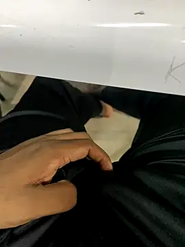 Snapshot of Senurak99 chatting on September 8, 2025, 4:17 pm Senurak99 online show from September 8, 2025, 4:17 pm