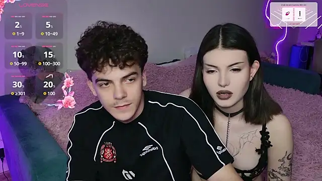 Snapshot of Alice18James chatting on October 5, 2025, 3:10 pm Alice18James online show from October 5, 2025, 3:10 pm