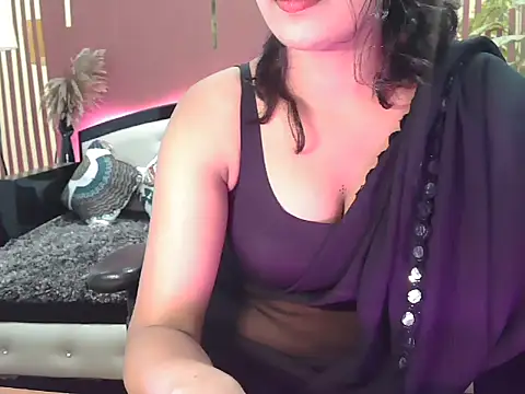 Snapshot of shaalu_sharma chatting on October 16, 2025, 10:16 am shaalu sharma online show from October 16, 2025, 10:16 am