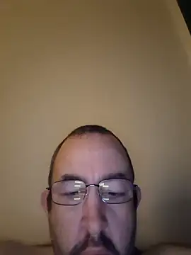 Snapshot of Bigahezlong chatting on October 31, 2025, 8:32 pm Bigahezlong online show from October 31, 2025, 8:32 pm