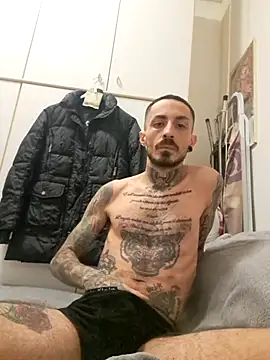 Snapshot of Robe420 chatting on November 7, 2025, 11:16 pm Robe420 online show from November 7, 2025, 11:16 pm