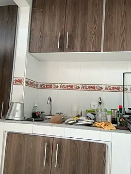 Snapshot of evelyn_1702 chatting on September 21, 2025, 6:42 pm evelyn 1702 online show from September 21, 2025, 6:42 pm