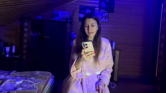 Snapshot of Shyselly chatting on October 4, 2025, 7:12 pm Shyselly online show from October 4, 2025, 7:12 pm