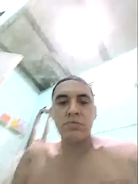 Snapshot of luisvL chatting on November 6, 2025, 9:10 am luisvL online show from November 6, 2025, 9:10 am