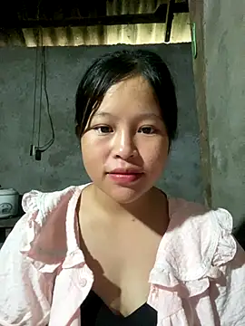 Snapshot of O_o_UwU_o_O chatting on October 17, 2025, 4:15 am O o UwU o O online show from October 17, 2025, 4:15 am