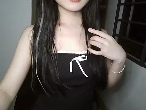 Snapshot of Annabelle-e chatting on September 25, 2025, 4:11 pm Annabelle-e online show from September 25, 2025, 4:11 pm
