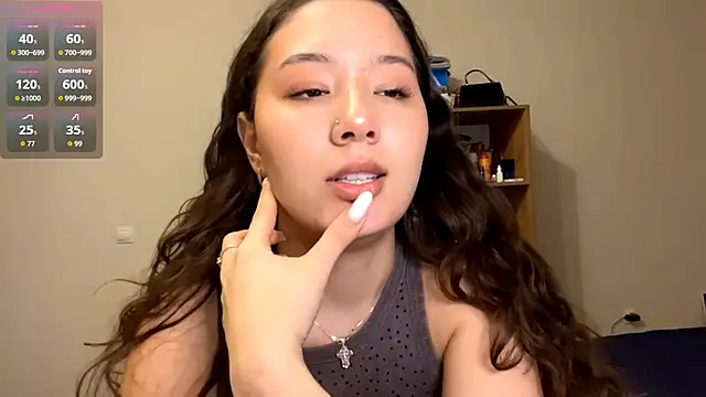 Snapshot of Sakuravice chatting on October 6, 2025, 2:14 pm Sakuravice online show from October 6, 2025, 2:14 pm