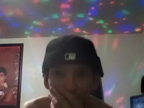 Snapshot of OchreTango466 chatting on September 20, 2025, 10:38 am OchreTango466 online show from September 20, 2025, 10:38 am