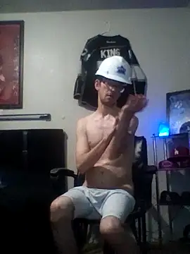 Snapshot of OchreTango466 chatting on September 24, 2025, 9:23 am OchreTango466 online show from September 24, 2025, 9:23 am